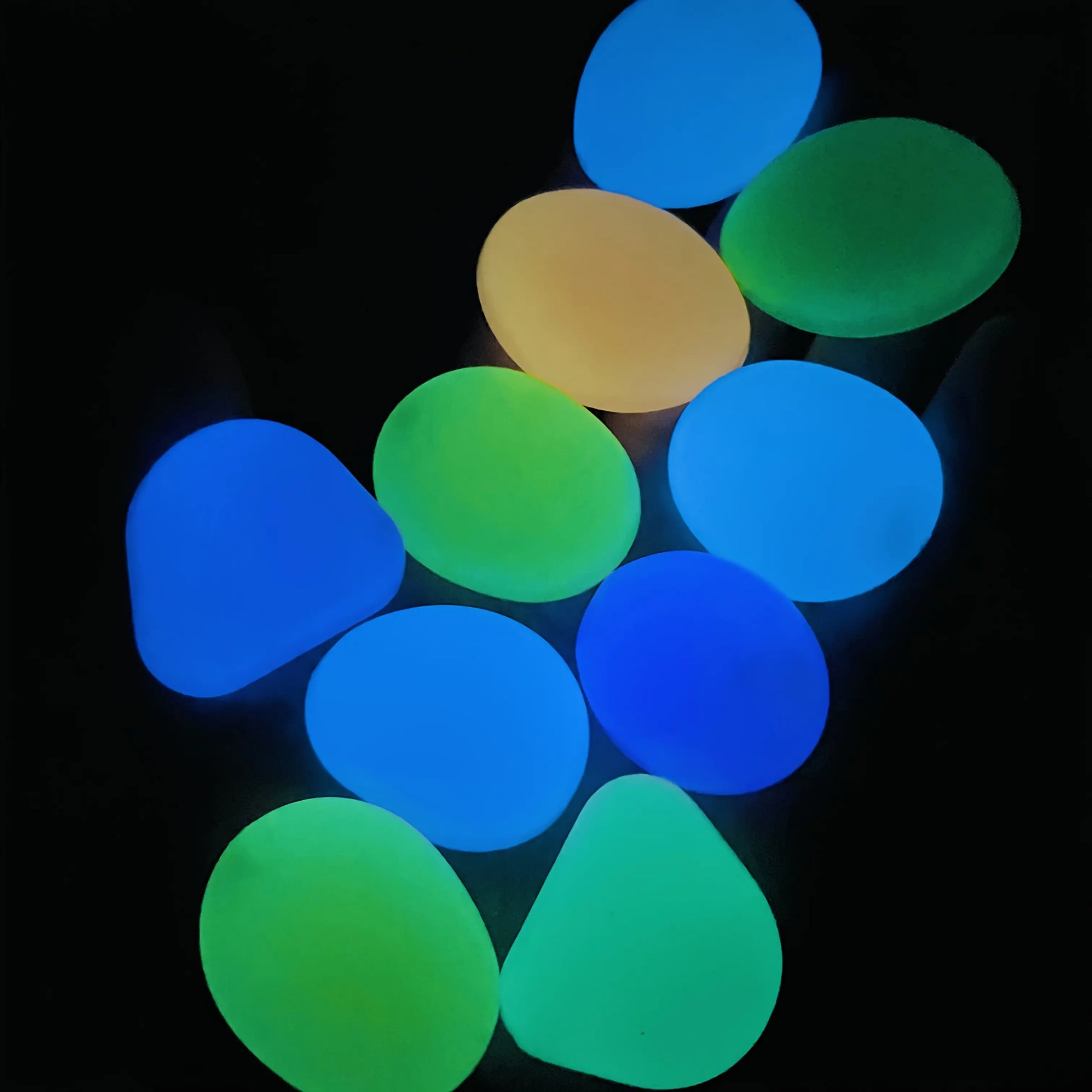 【Faddishdeal】Set of 32 Extra-Large, Dreamy, Glowing Pebbles for Garden Paths, Aquariums, and Starry Night Lighting—Perfect for Home and Outdoor Decor