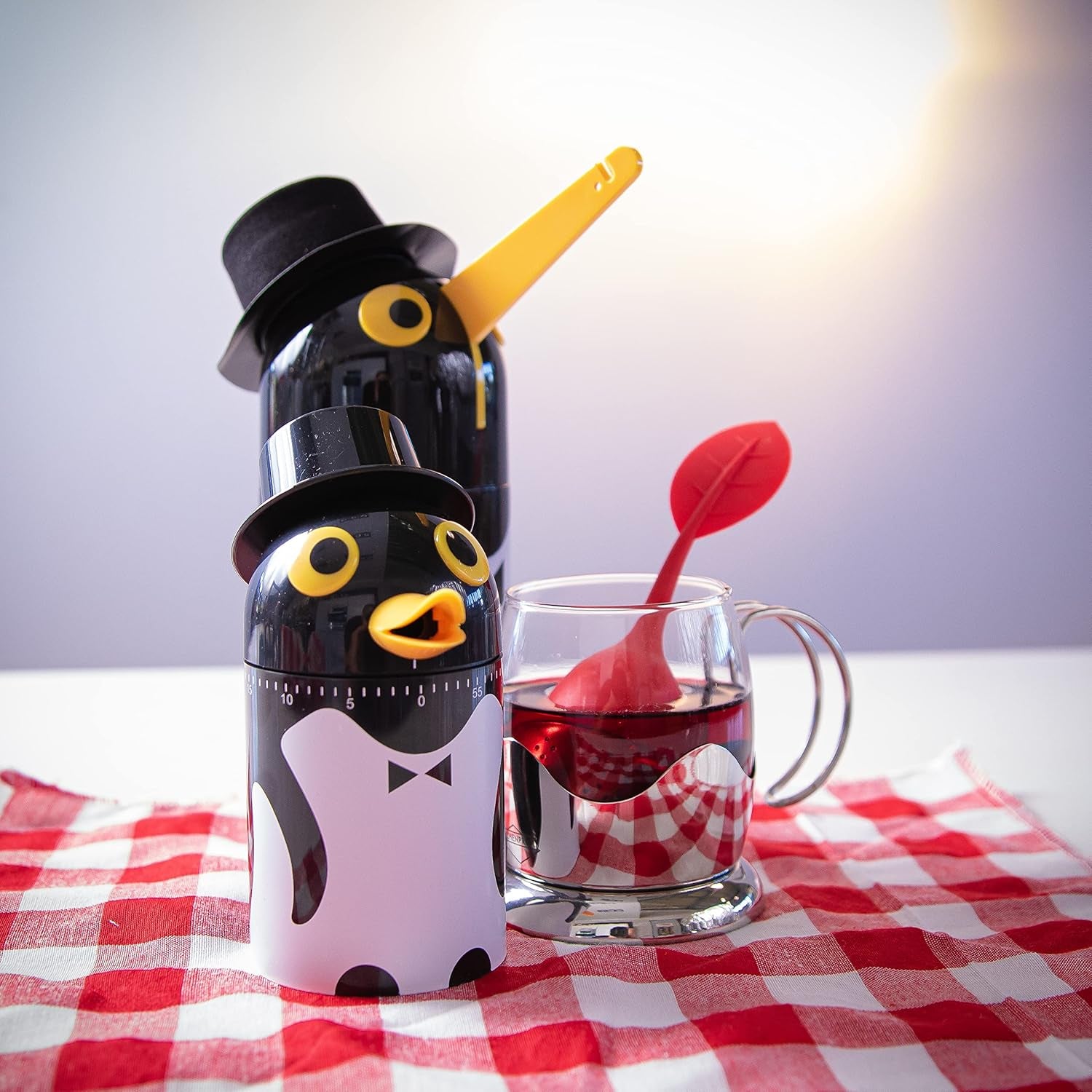 Penguin Tea Boy with Built-In Timer, Tea Bag Holder, Automatic Tea Bag Lifter, Precision Tea Timer, Plastic Tea Brewing Gadget, Tea Accessories & Necessities